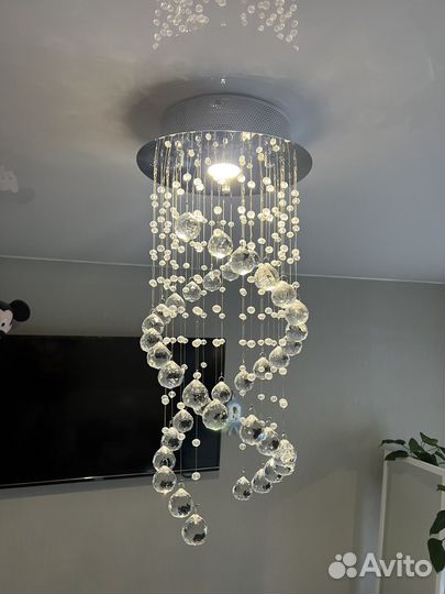 Современная хрустральная люстра