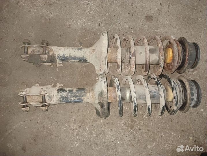 Стойки передние Volkswagen golf 3 vento