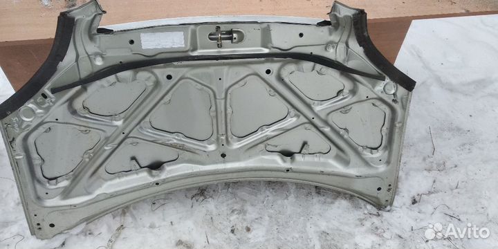 Капот Toyota Nadia