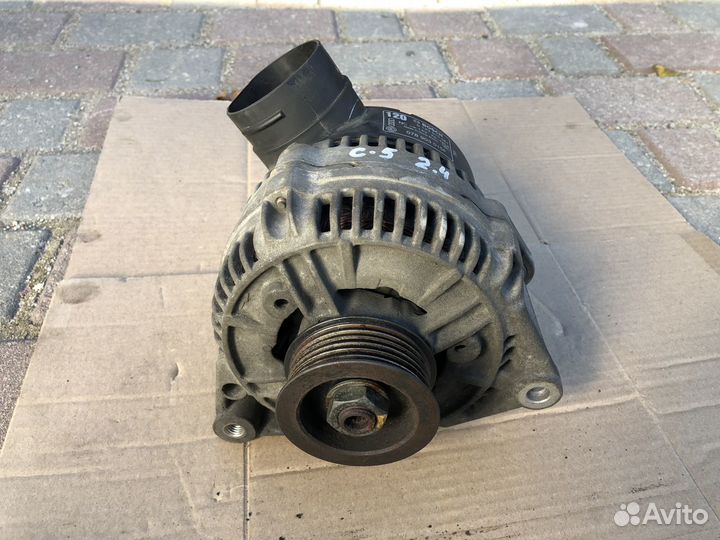 Генератор на Audi A6 C5 2.4