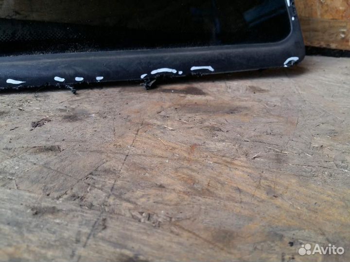 Стекло кузовное левое Opel Meriva A 2003-2010