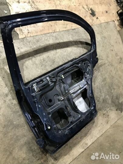Дверь задняя правая Nissan Maxima A32