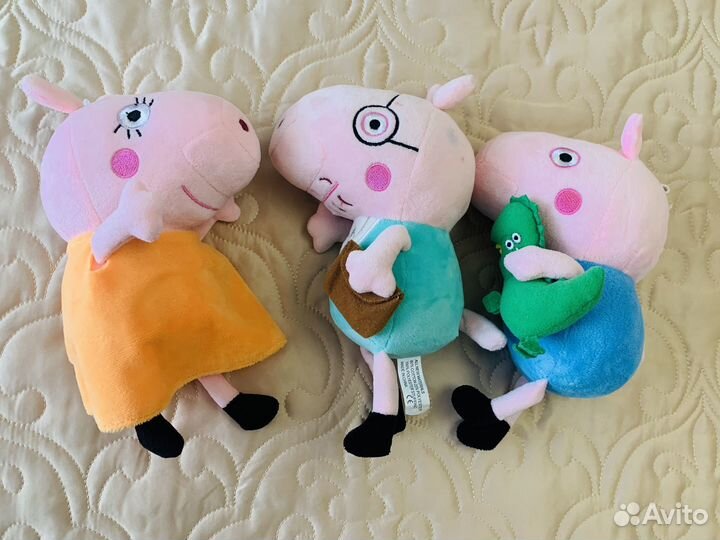 Игрушка Свинка пеппа с семьей