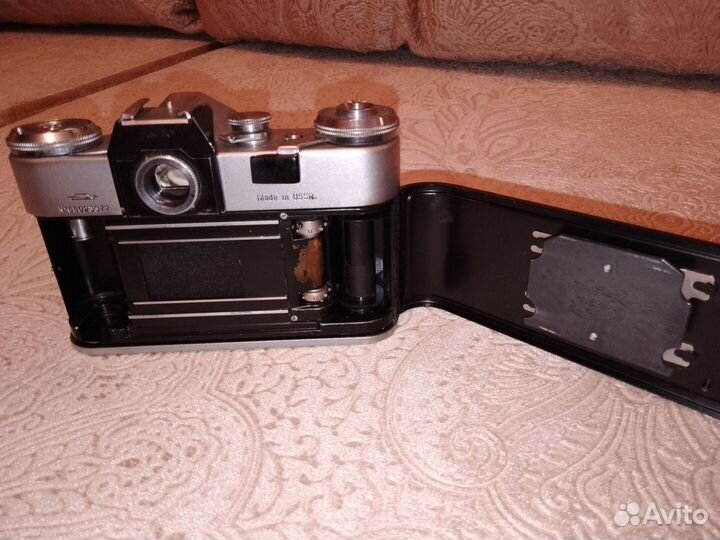 Фотоаппарат Зенит Е, Гелиос 44