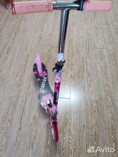 Самокат детский двухколесный для девочки