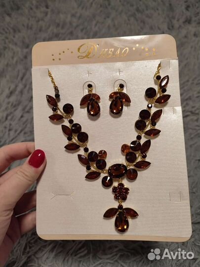 Ожерелье и серёжки