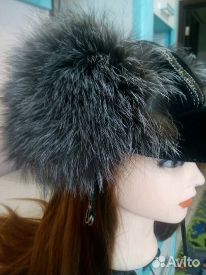 Шапка замшевая с натуральным мехом