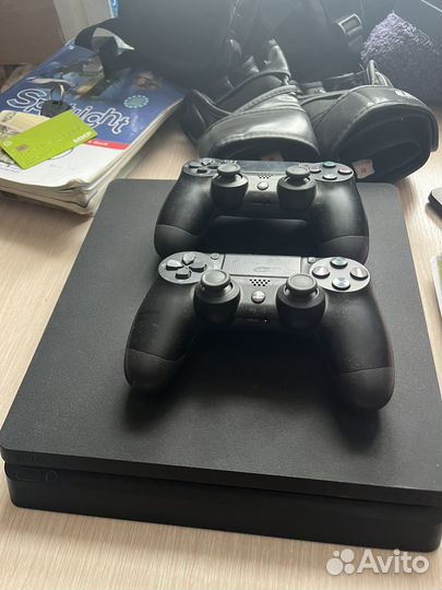 Игровая приставка ps4