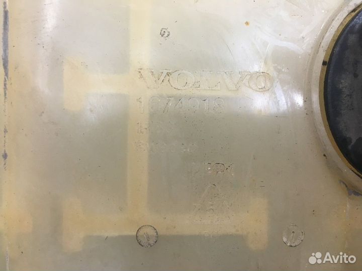 1674918 Бачок расширительный Volvo FM