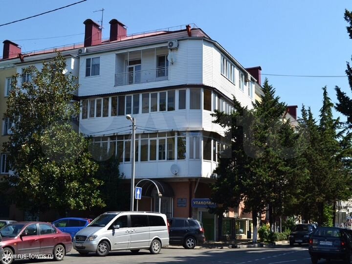 3-к. квартира, 72 м², 2/4 эт.