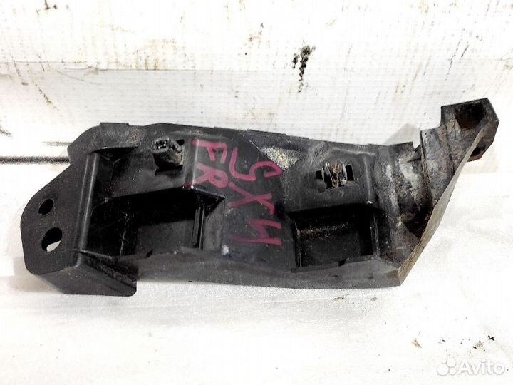 Кронштейн переднего бампера правый (2006-2013) Suz