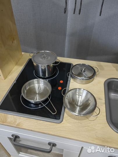 Кухня детская IKEA с набором посуды