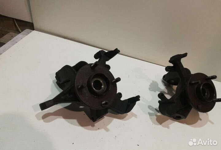 Кулак поворотный правый Ford Focus 1