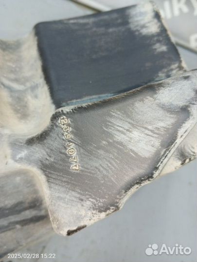 Корпус воздушного фильтра Renault Megane K4M 2008