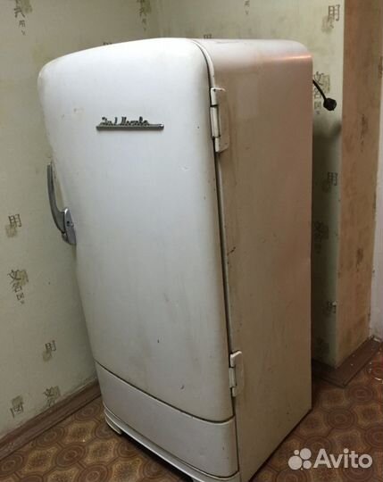 Холодильник ЗИЛ-Москва дх2М 1958 года выпуска в ра