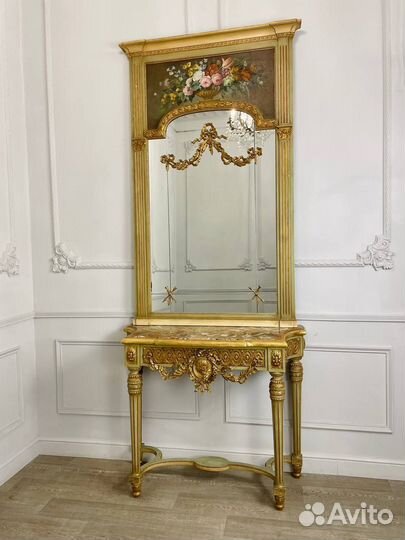 Антикварное зеркало с консолью начала XX века