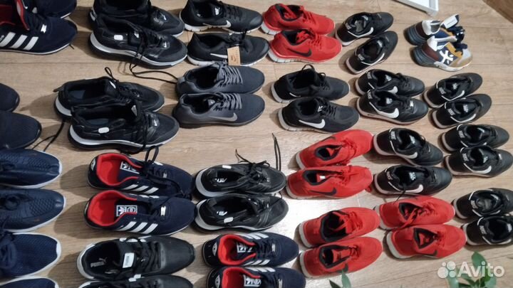 Лот кроссовок