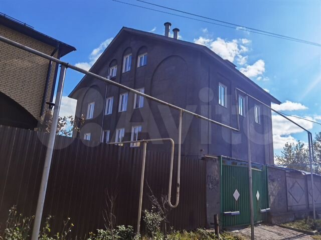 Коттедж 550 м² на участке 6 сот.