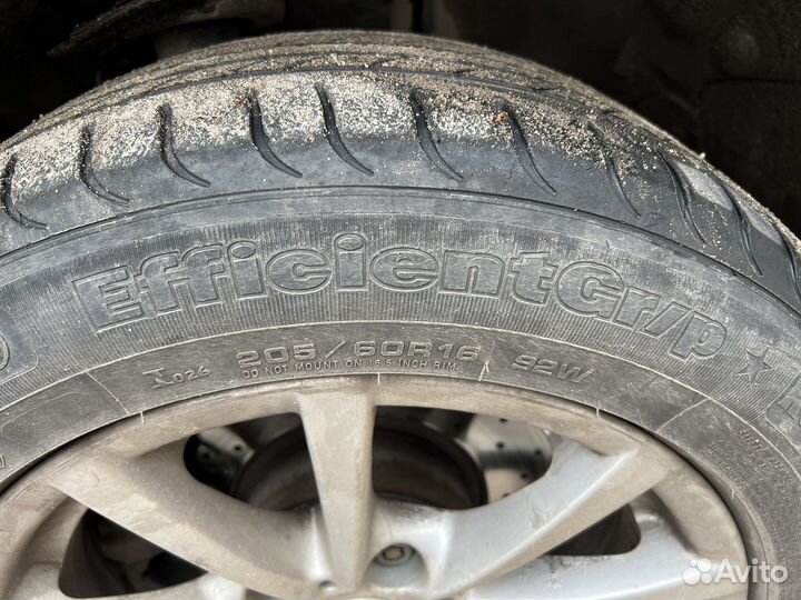 Goodyear EfficientGrip 205/60 R16 92W