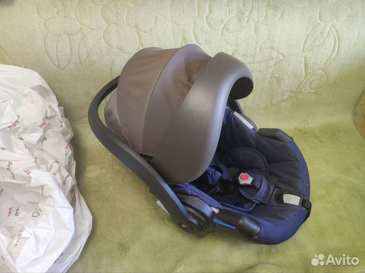 Автолюлька stokke izi go