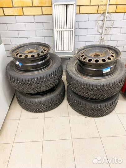 Nokian Tyres Hakkapeliitta 8 225/60 R17