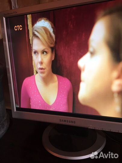 Монитор Samsung