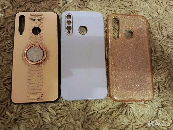 Чехлы на телефон