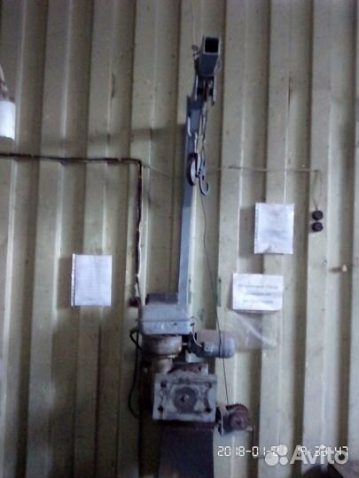 Стенд для ремонта грузовых двигателей