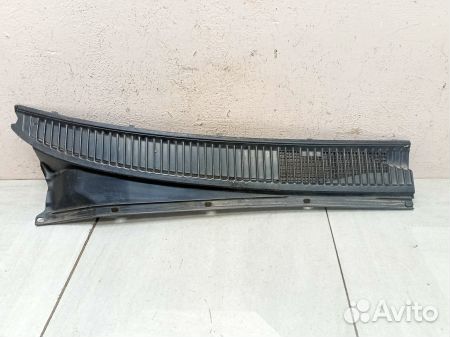 Водосток лобового стекла (жабо)