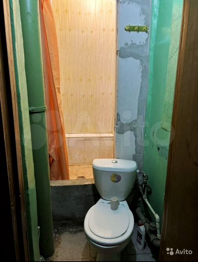 Комната 18 м² в 4-к., 2/2 эт.