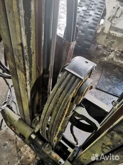 Подъемник, Стела от кары Linde (подойдёт на мтз)