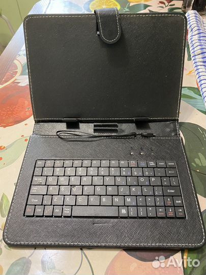 Чехол с клавиатурой для планшета