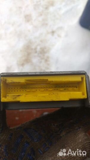 Блок srs airbag Митсубиси Каризма 1997 4g92