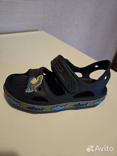 Сандали crocs