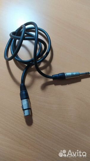 XLR кабель