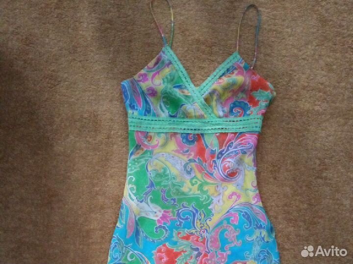 Сарафан очень красивый, р.44-46