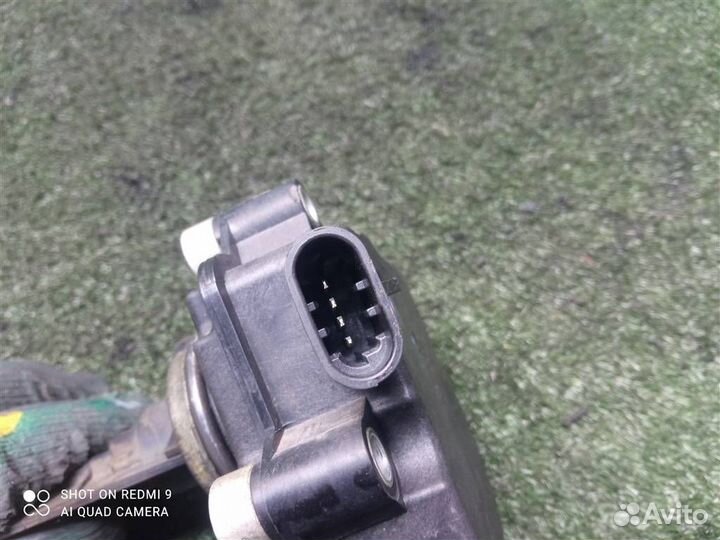 Механизм изменения длины впускного коллектора Che