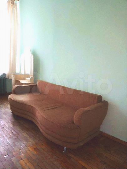 Комната 22 м² в 5-к., 2/5 эт.