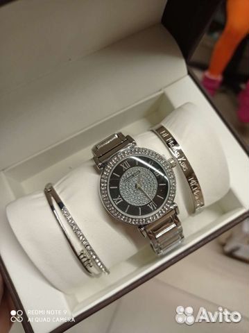 Женский подарочный набор часы,браслеты Kors Стразы