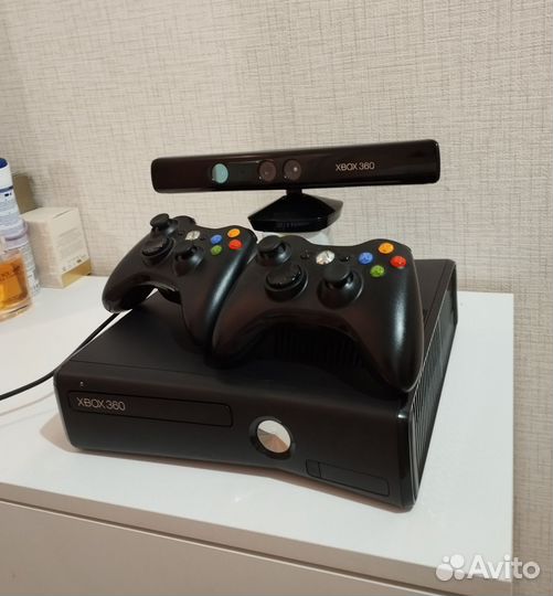 Xbox 360 прошитый freeboot aurora