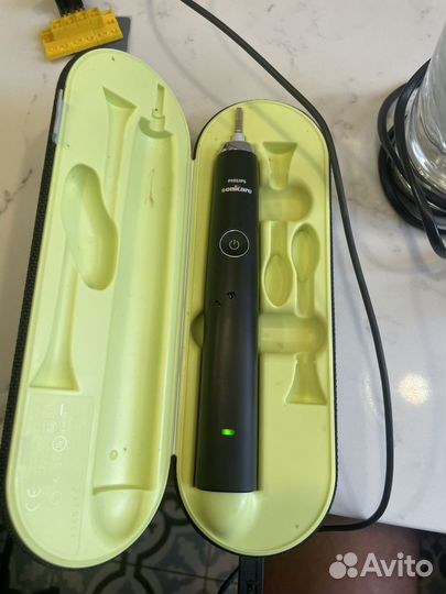 Электрическая зубная щетка philips sonicare