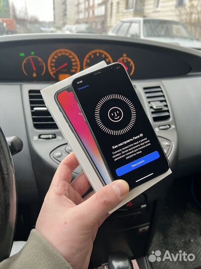 iPhone X, 64 ГБ