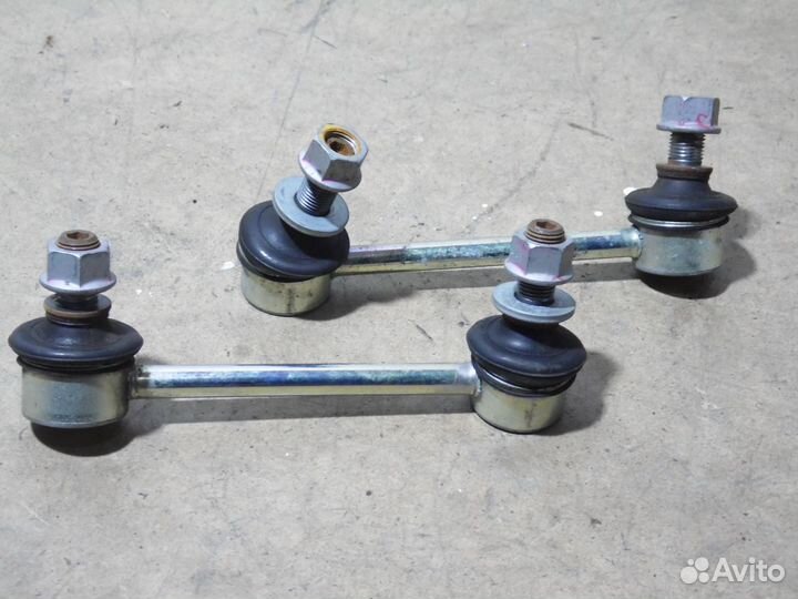 Задние стойки стабилизатора Лексус IS GS RC