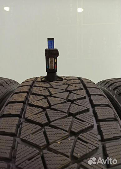 Bridgestone Blizzak DM-V2 255/55 R20