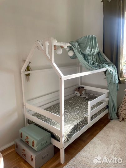Детская кровать домик