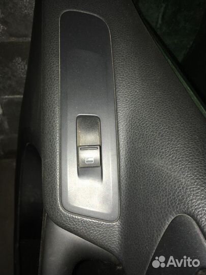 Кнопка стеклоподъемника