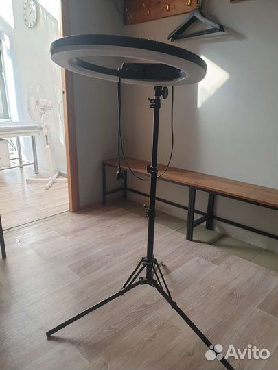 Кольцевая лампа со штативом бу