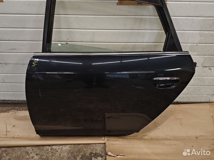 Дверь задняя левая Audi A6 C6