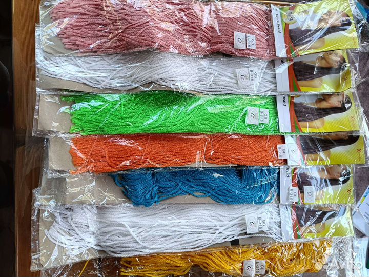 Канекалон, зизи, искусственные волосы, афрокосы