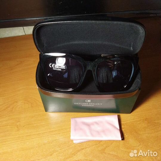 Солнцезащитные очки Oriflame